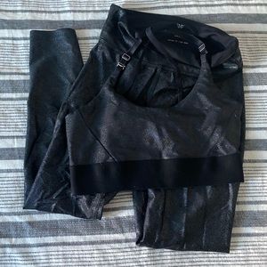 Heroine Sport Marvel Leggings and Convertible Bra Set